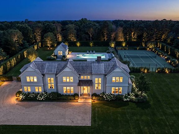 2nd image of 492 Wainscott Harbor Rd