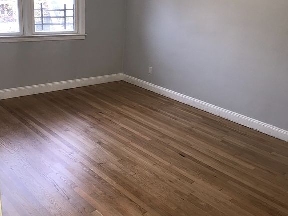 5th image of 39 Pleasant Valley Ave Floor 2