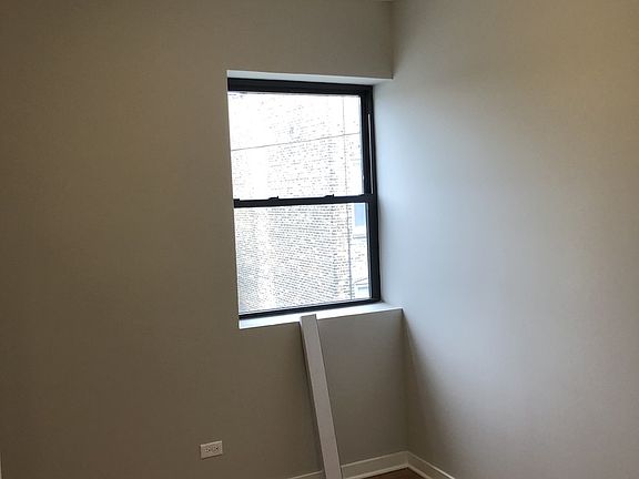 3rd image of 4821 N Christiana Ave #1