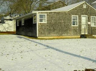 41 Saint James Rd, Narragansett, RI 02882