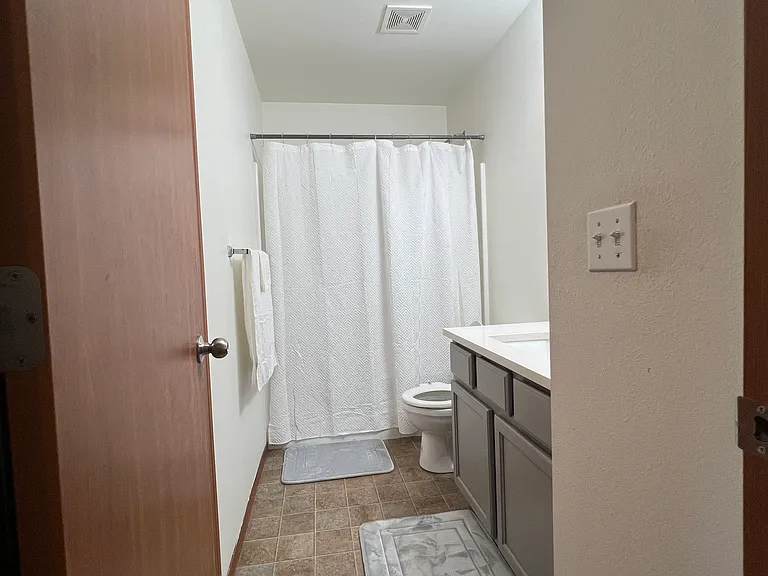 9th Pl W — Photo 12