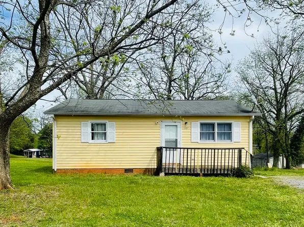 1107 N Davis Ave, Newton, NC 28658