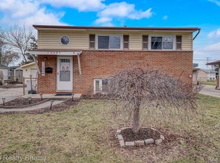 12405 Burtley Dr, Sterling Heights, MI 48313