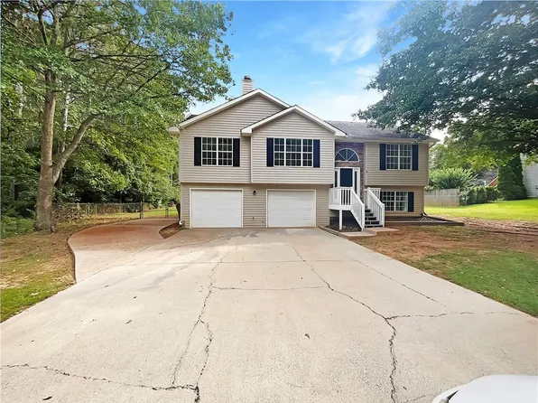 31 Camelot Dr, Cartersville, GA 30121