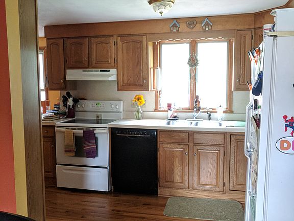 2nd image of 315 Helfer Ln