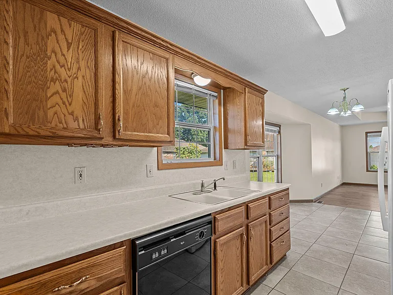 1278 W Butterfield Dr — Photo 12