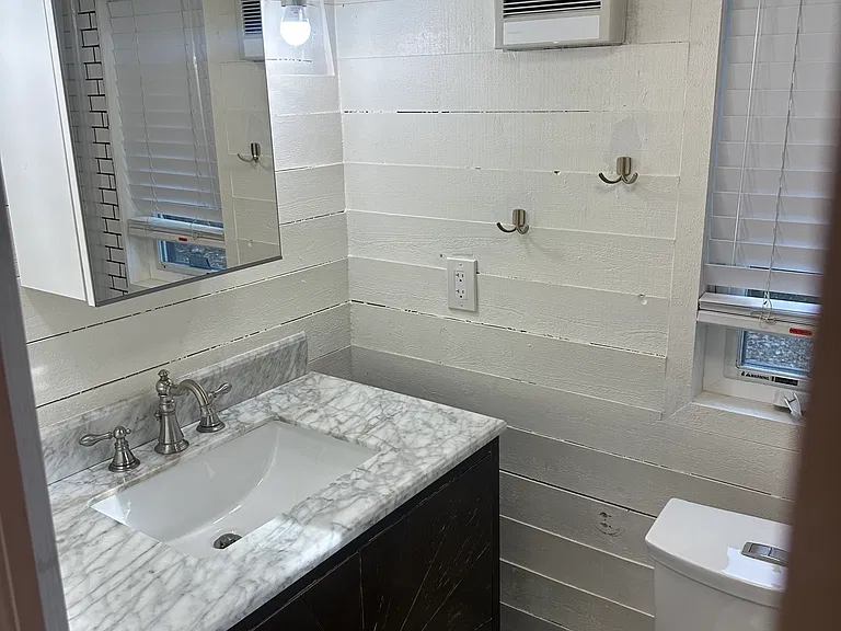 735 Glenmere Way #B — Photo 6
