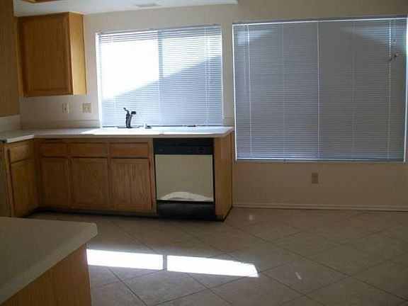 4th image of 3938 Irongate Ct