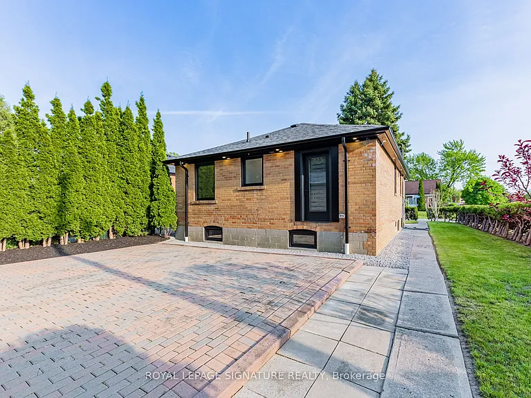 16 Boem Ave — Photo 35