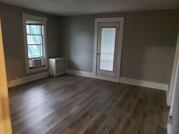 2nd image of 519 N Barstow St #1/2