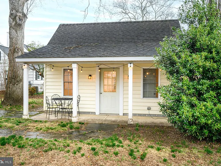 304 Elm Ave — Photo 17