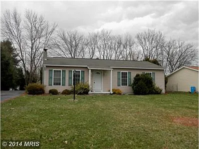 8651 Oxford Cir photo 1