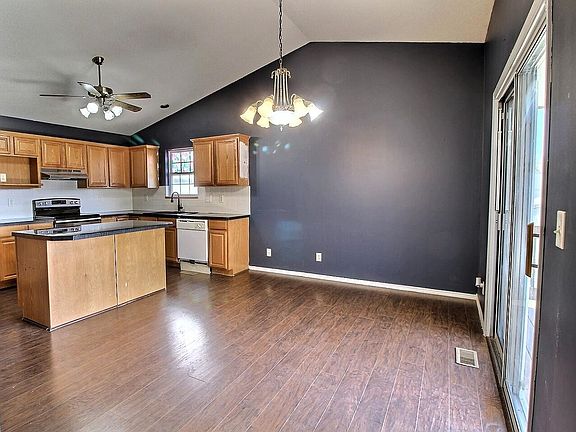 5th image of 11329 W Carr Ct