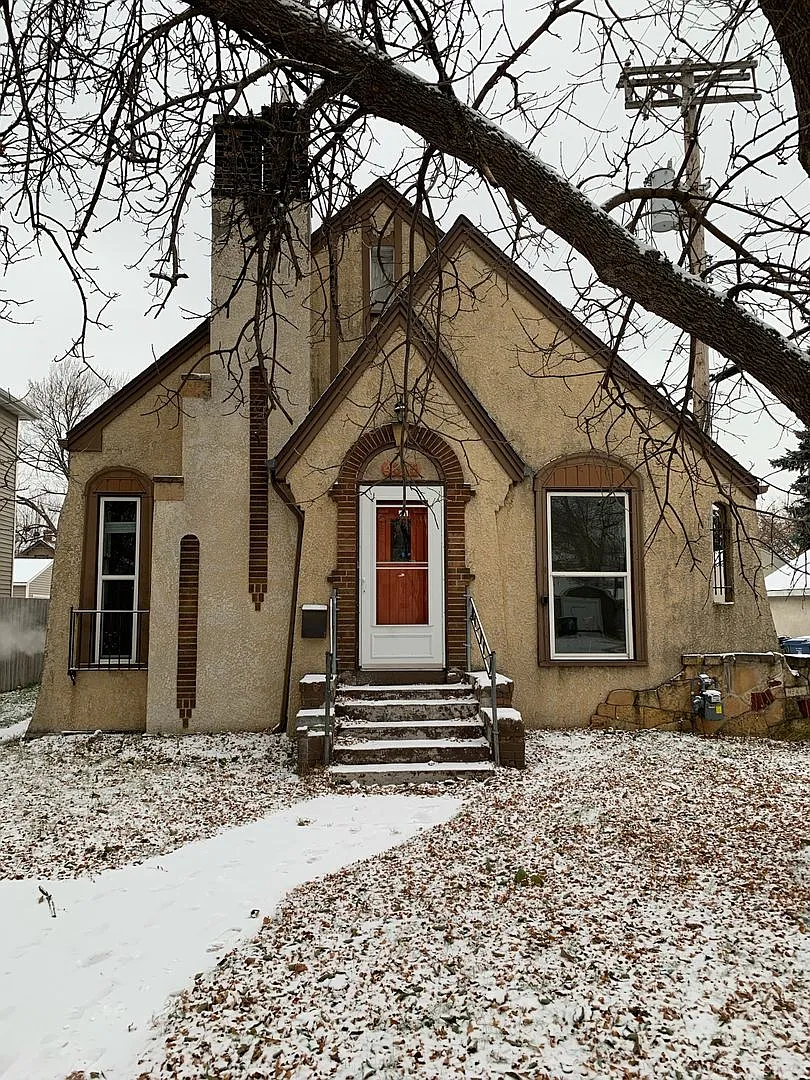 Beautiful 6 bedroom house in Minneapolis!! — Photo 1