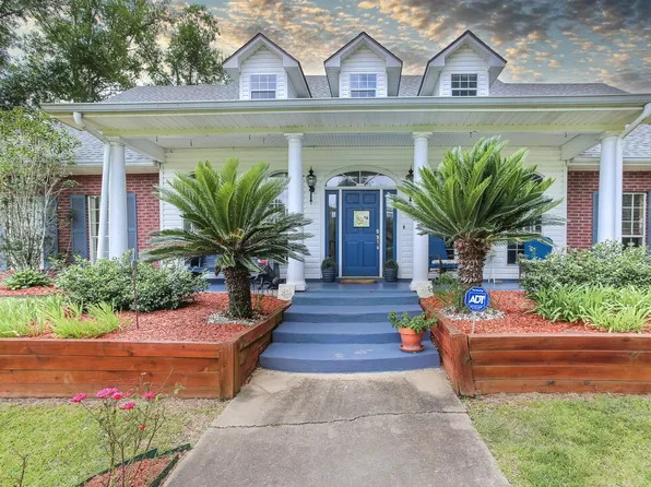 2595 Bayou Cir, Sulphur, LA 70665