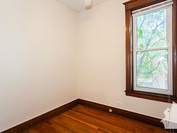 5th image of 1405 W Belden Ave #2A