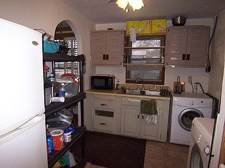 3rd image of 203 S Crown St