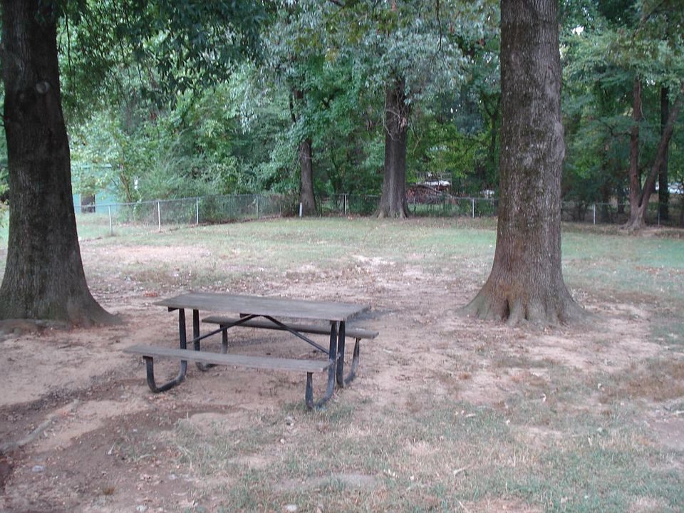 2nd image of 2094 Woodfield Park Rd
