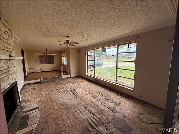 3rd image of 168 Crescent Dr