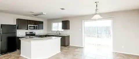 8320 Autumn Creek Trl — Photo 38