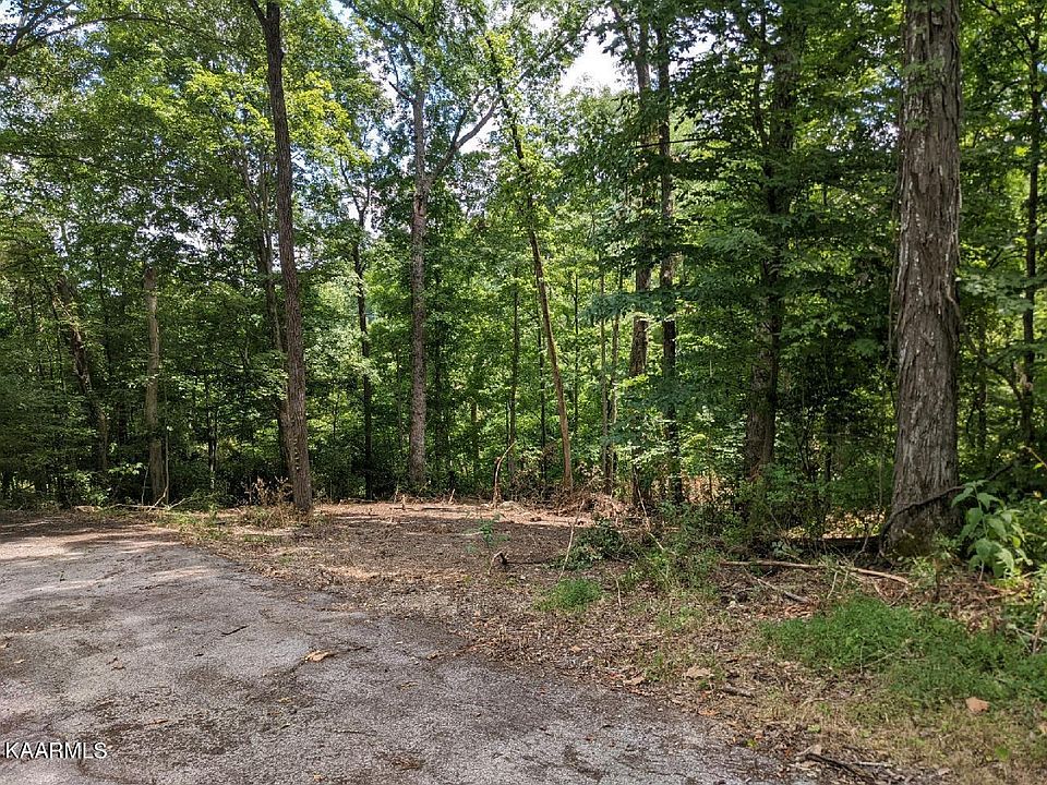 1st image of Hickory Ln