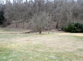 425 Quarry Rd, Washington, PA 15301