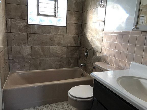 5th image of 18542 Christina Dr APT 9