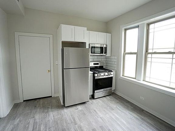 4th image of 2211 N Campbell Ave APT 2R