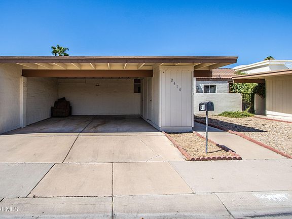 2nd image of 2410 W VOLTAIRE Avenue