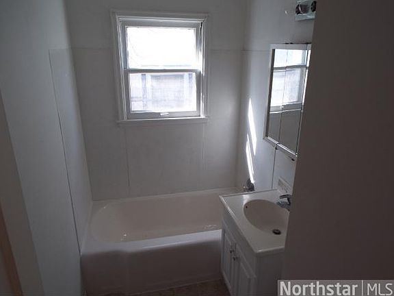 4th image of 514 Oliver Ave N