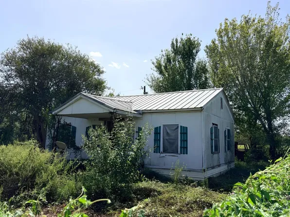113 Krchnak Rd, Smithville, TX 78957