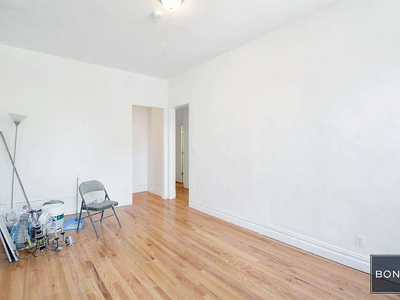 5th image of 2111 3rd Ave APT 2