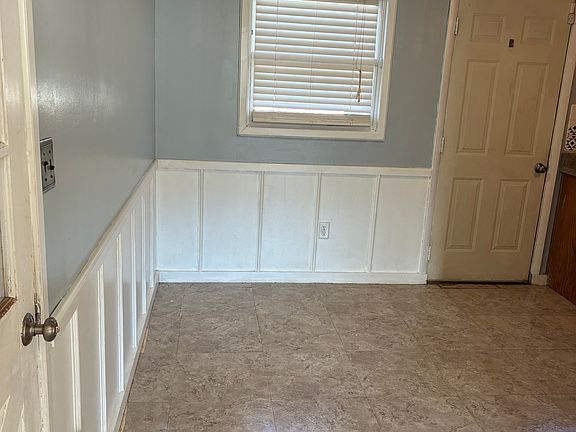 4th image of 5716 N Terrace Ct