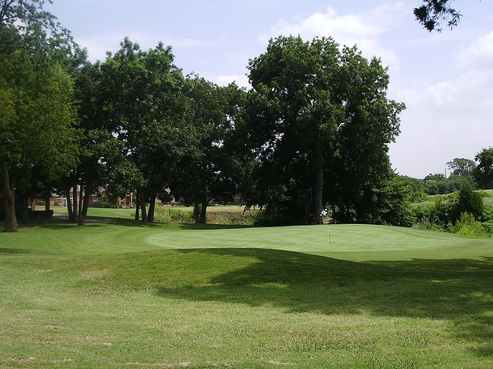 2nd image of 1721 Hackett Creek Dr