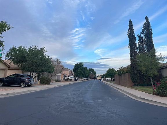 5th image of 12926 W Willow Ave