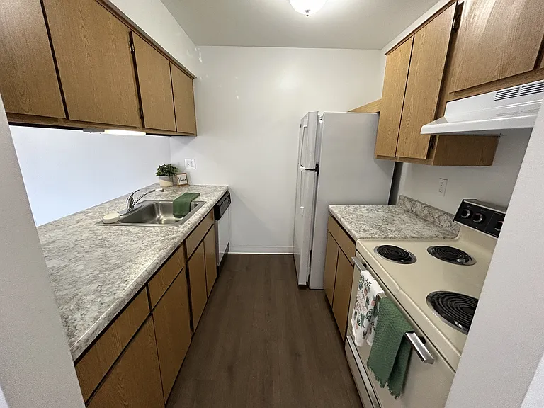 Thornridge Apartments — Photo 32