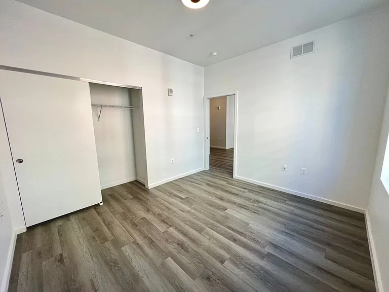725 W Pratt St. — Photo 148
