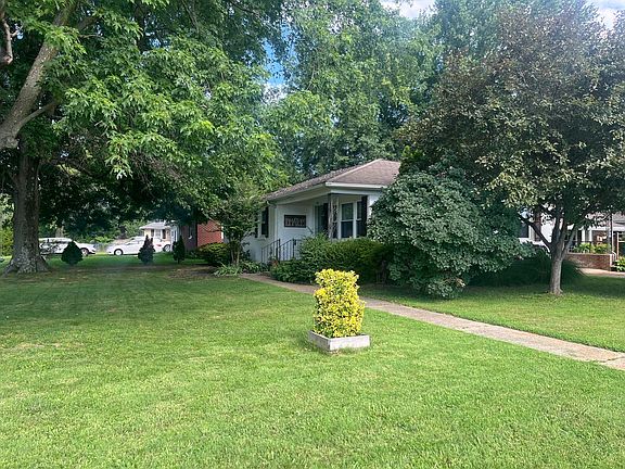 3rd image of 301 Macedonia St