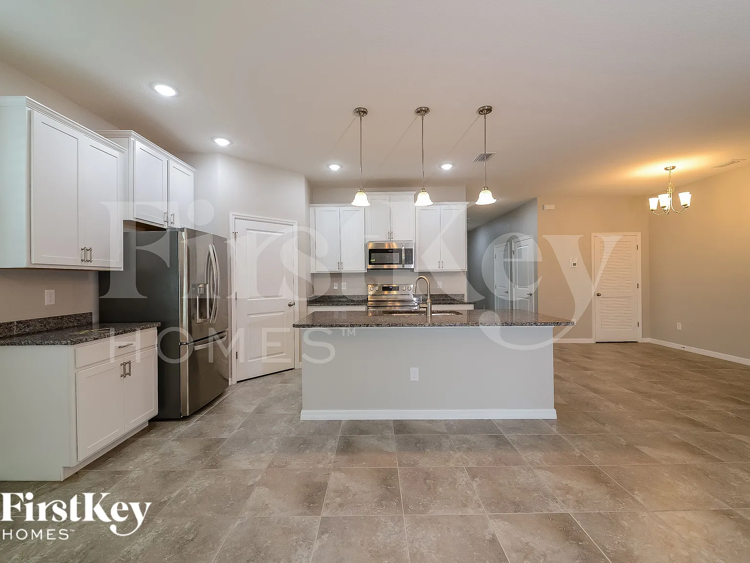 4 bed, 3.0 bath, 2207 sqft, $2,680 — Photo 4