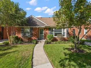 10054 Lincoln Dr, Huntington Woods, MI