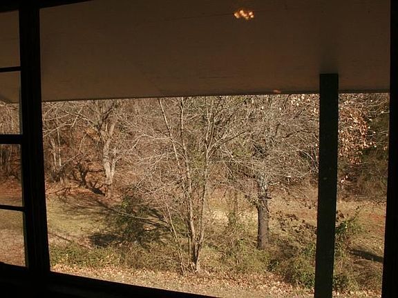 4th image of 189 White Ln