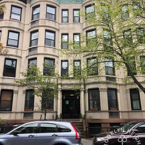 211 Clinton St #2A — Photo 7