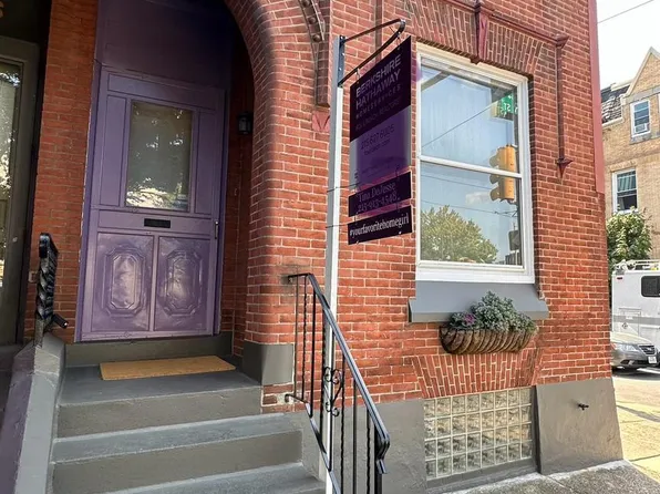 2438 Poplar St, Philadelphia, PA 19130