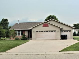W6314 Lilac Rd, MENASHA, WI 54952