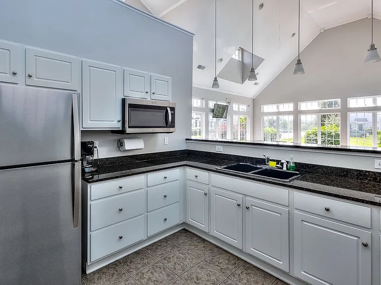 7236 Colonial Affair Dr — Photo 48