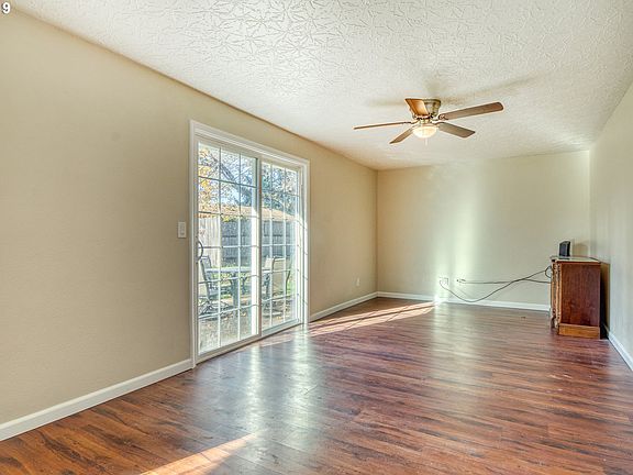 5th image of 6118 NE 104th Ct