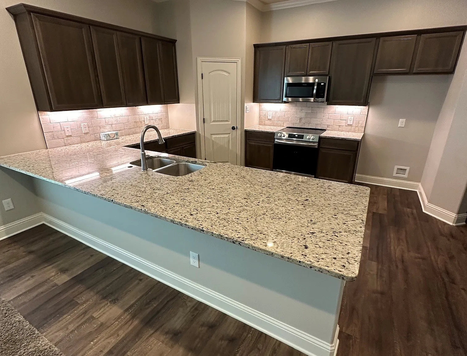 3 bed, 1862 sqft, $1,800 — Photo 4