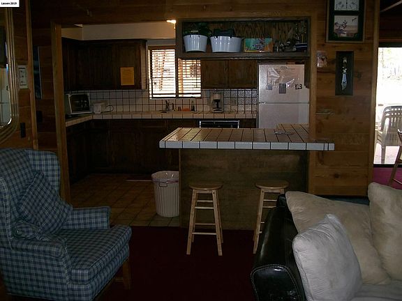 2nd image of 686-920 Hollywood Way
