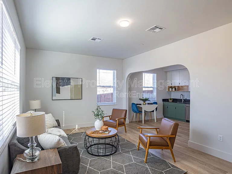 1701 NW 12th St #11 — Photo 3