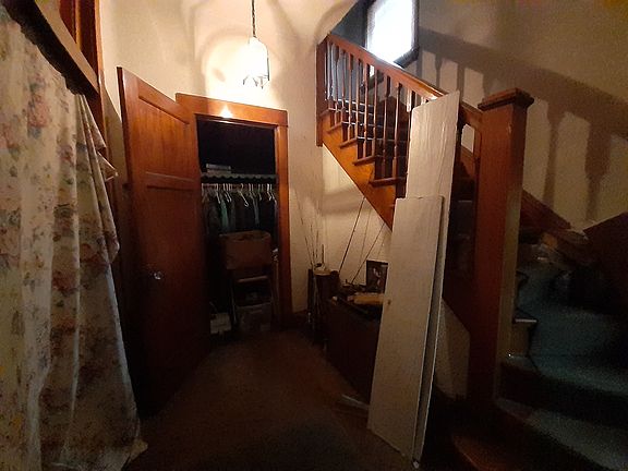 4th image of 2716 N Sacramento Ave